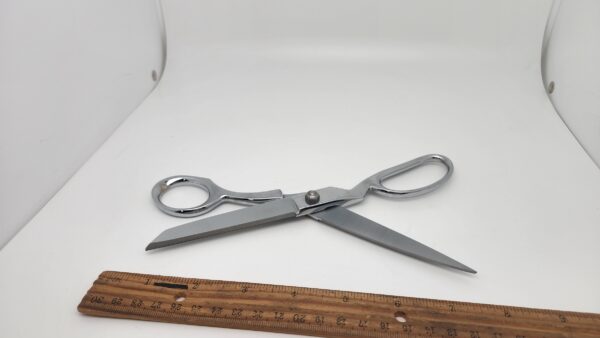 Gingher G-220530-1101 Left-Hand Bent Shears KE 8" showing knife edge