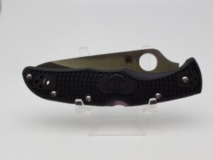 Spyderco Endura Pocket Knife closed