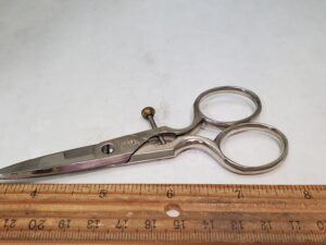 Wasa 127-4 1/2 Buttonhole Scissors