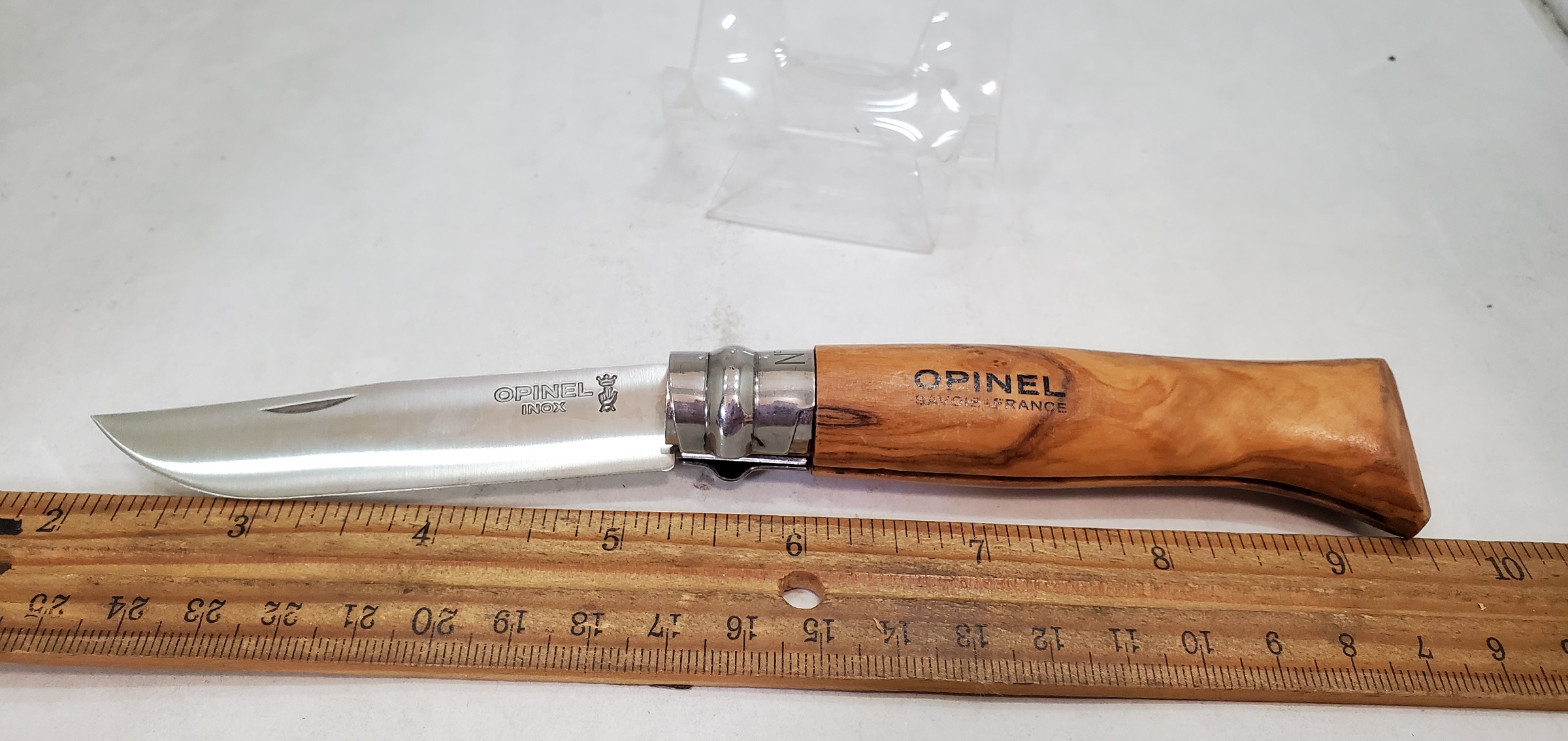 The Opinel CP-00899 Olive Wood measures 4-3/8″ closed.