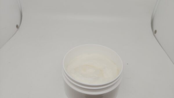 #01003 Knightsbridge Signature Shaving Cream