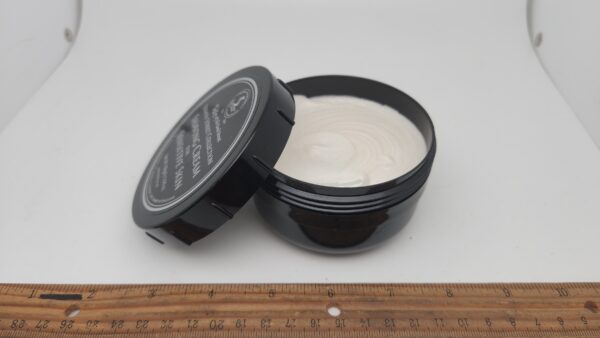 TOBS-01014 Jermyn Street Shaving Cream in a Jar by Taylor of Old Bond Street