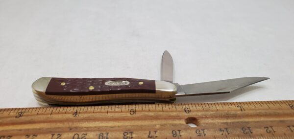 Case 046 Peanut/Brown Synthetic Handles