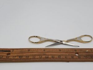 Wasa 95G-3-1/2 Gold Cross Embroidery Scissors