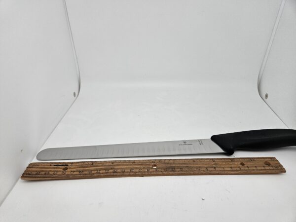 Victorinox Swiss Classic 6.8223.25 Slicing Knife for Roast Beef